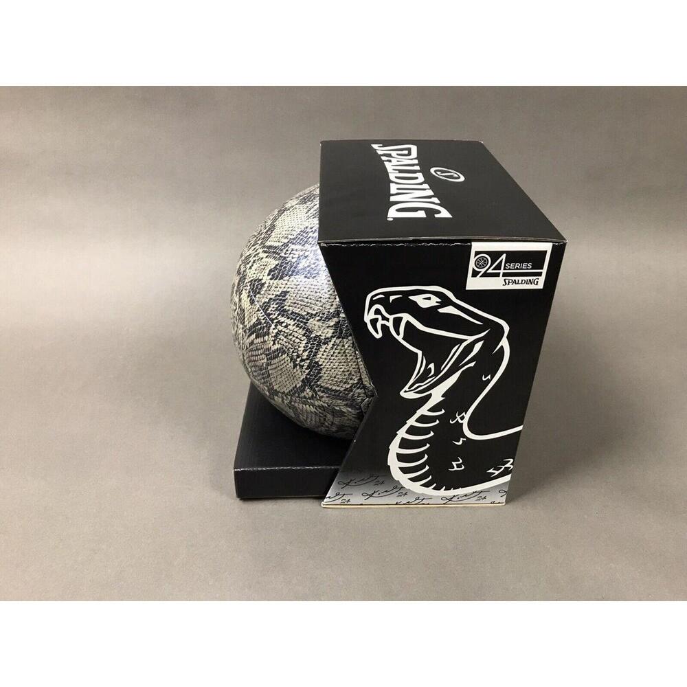 SPALDING X KOBE BRYANT 94 SILVER SERIES SNAKE SKIN BASKETBALL 100% AUTHENTIC 🏀 - Picture 4 of 9